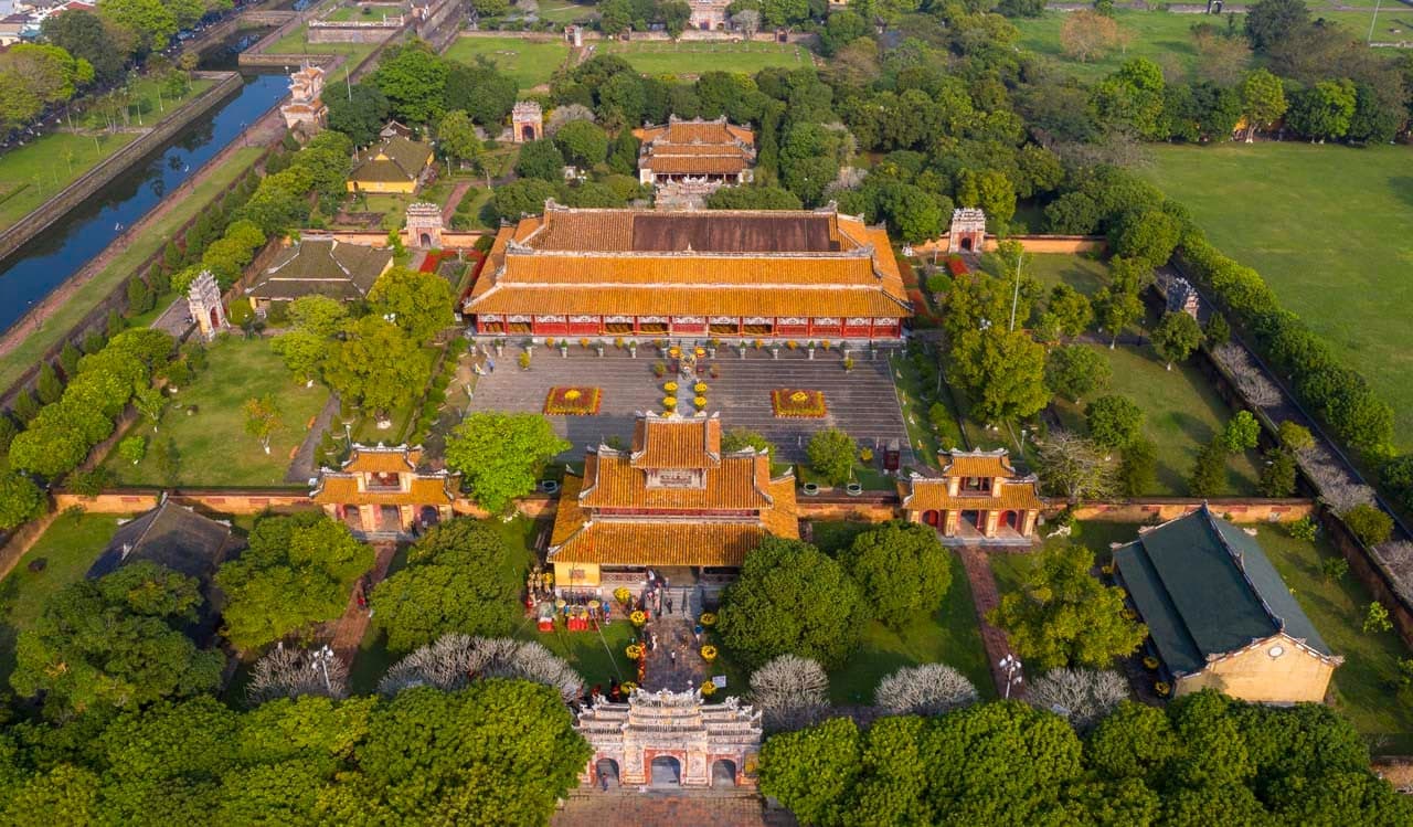 kinh-thanh-hue-Viet-Nam